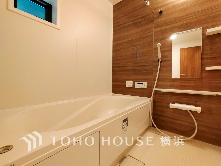 1日の疲れを取り心身を癒すことができる住まいの中のリラクゼーション空間、バスルーム。心からゆったりと寛いでいただけるよう、ゆとりのスペースを確保しています。