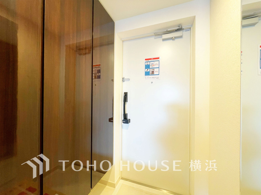 ご家族の帰り、訪れる方を優しく迎え、やすらぎに満ちた生活空間を予感させる。健やかな暮らしを楽しめそう。