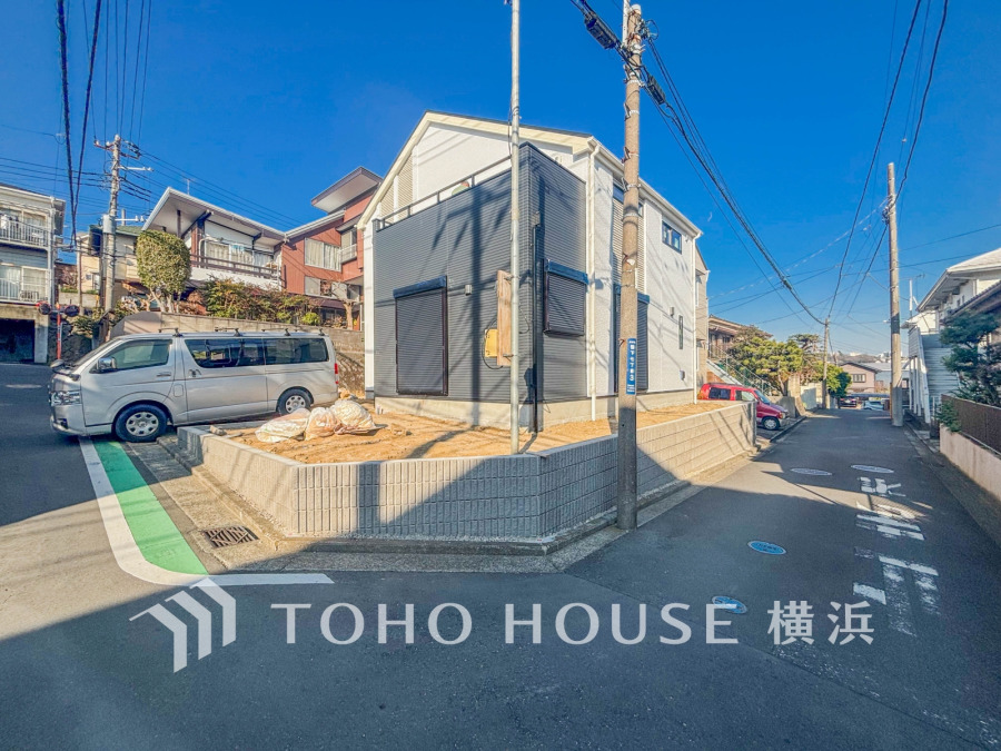 流行に左右されず、将来にわたって価値が継続する「上質」な佇まい。おしゃれな雰囲気や自然の潤い、親しみやすさといった個性を、街に新たな価値をもたらし続ける。（2026年1月撮影）