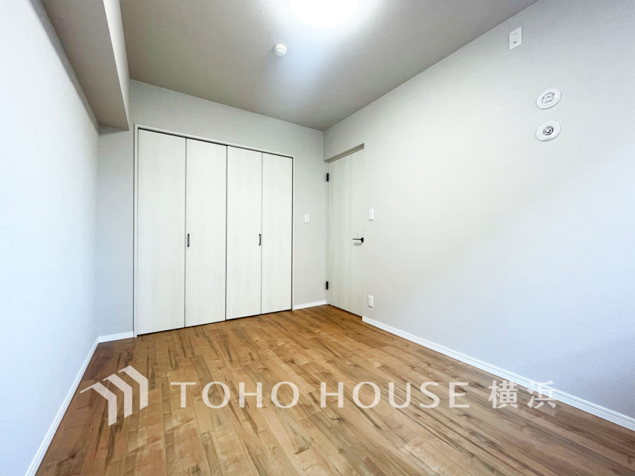 ゆとりと収納を確保した洋室。自分時間を充実させながら心豊かなひとときを過ごすための大切な空間です。
