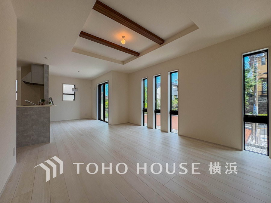 一日の中で多くの時間を過ごすことになる住まいだからこそ、いつも穏やかな空間であるように心掛けています。構成する建材などへの配慮が、住まう方の健康を守ります。