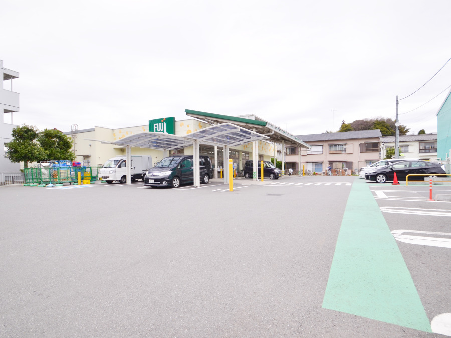 Ｆｕｊｉ菅田店　約1,100ｍ