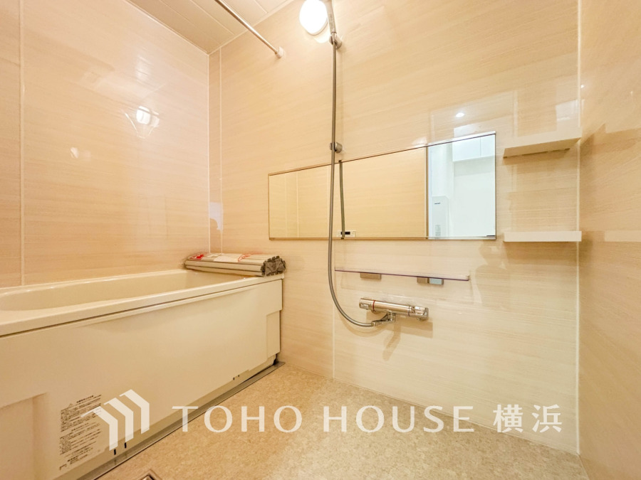 1日の疲れを取り心身を癒すことができる住まいの中のリラクゼーション空間、リラックスできるよう優しいカラーをチョイスしました。時を忘れるほどのんびりできる空間に。