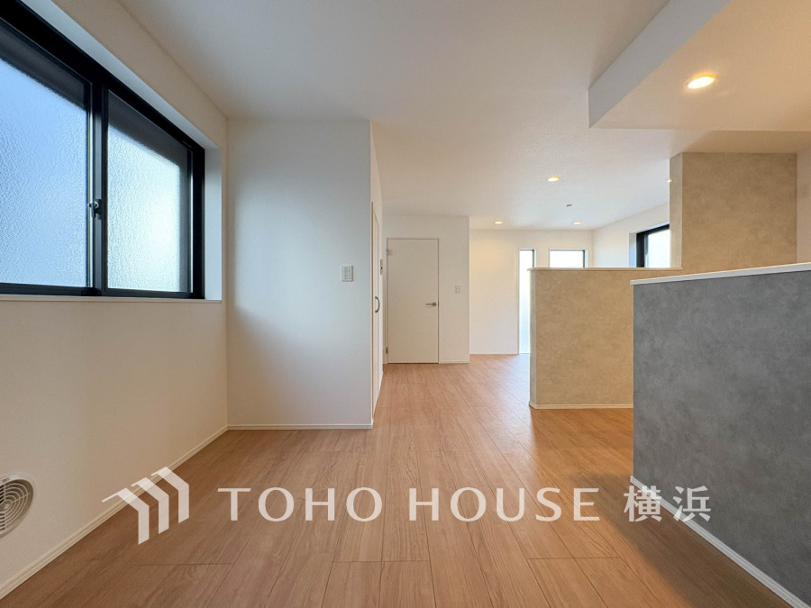 上質な時間を育む暮らしのメインステージ。寛ぎとコミュニケーションを育む居心地のよい場所。家族との時間、自分の時間共に大切にできる空間がここにあります。