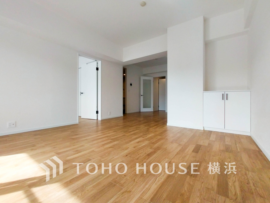 太陽の恵みを受けた明るい空間。吹きぬける風を感じながら爽やかで風通しの良い暮らしが叶います。
