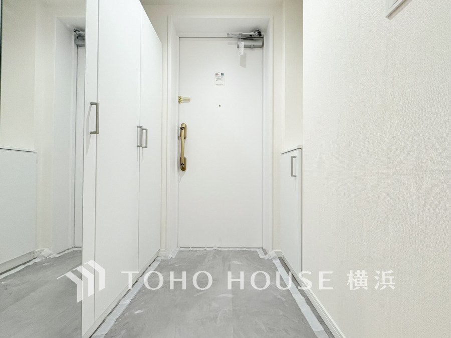 居住者の帰り、訪れる方を優しく迎え、やすらぎに満ちた生活空間を予感させる。健やかな暮らしを楽しめそう。