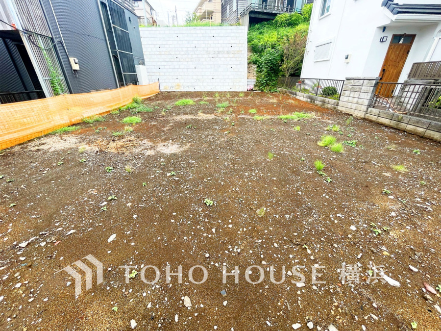 都市の中心エリアに位置しながらも落ち着きある街並みの閑静な住宅街