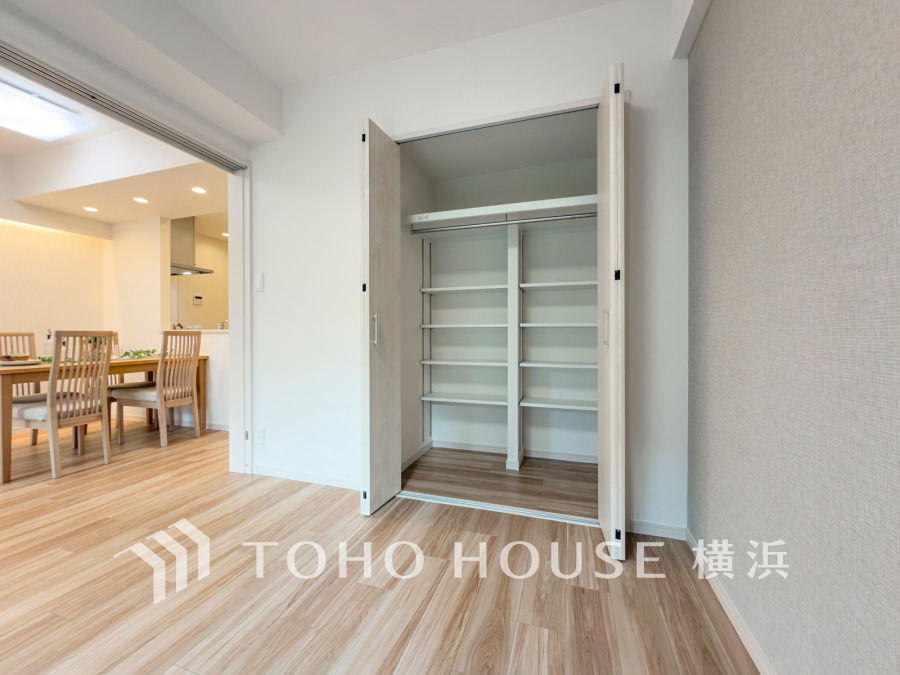 暮らし心地を大きく左右する収納を、適材適所に配置し使い勝手を考慮しました。空間を余すところなく有効利用した収納は生活空間をより上質なものにしてくれるでしょう。