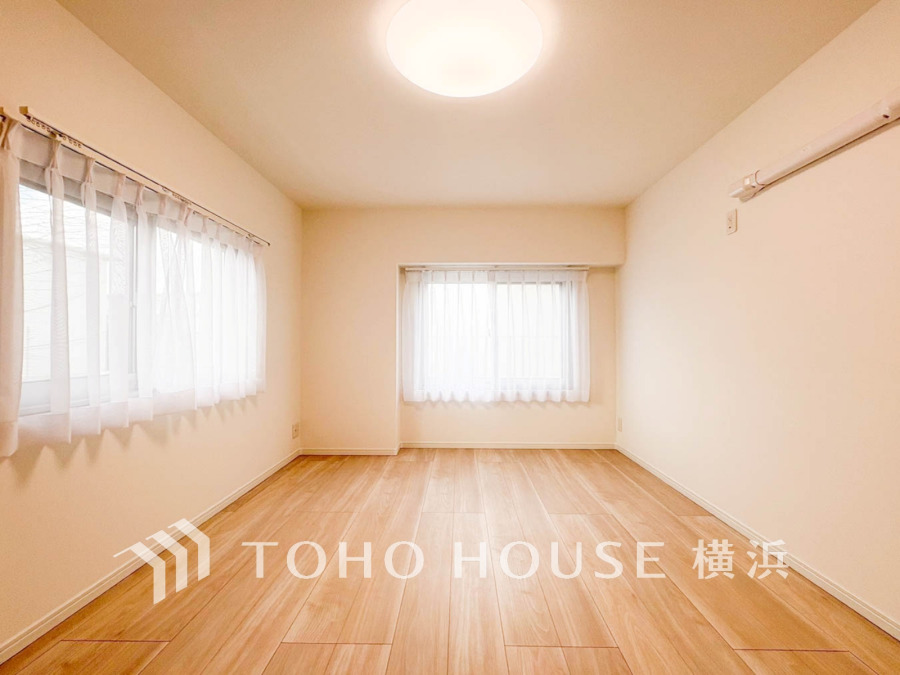 感性を育むプライベートルームはシンプルでスマートな空間。好みの空間で読書をしたり、音楽を聞いたりと一人の時間も充実したものにできます。