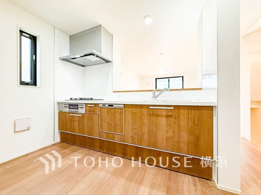 長い時間滞在するキッチンだからこそ、食事の準備を楽しい時間に、忙しい時でもスムーズに無駄なく作業できる、お手入れも簡単にできるなど、毎日を楽しくするキッチンスペースに仕上げました。