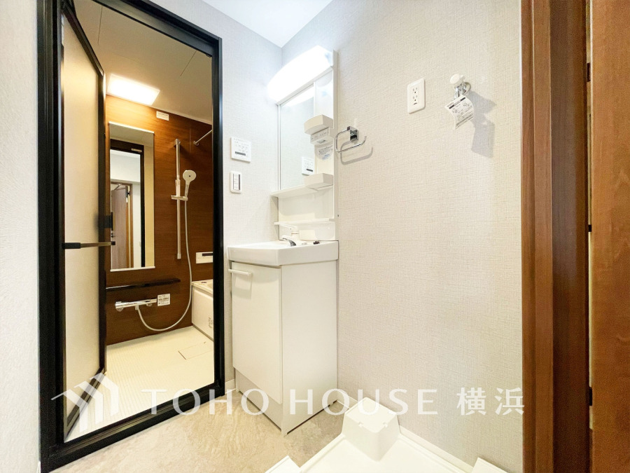 一日の始まりと終わりを心地よく演出してくれる、多彩な機能が備えられたパウダールーム。心地よいリフレッシュ空間です。