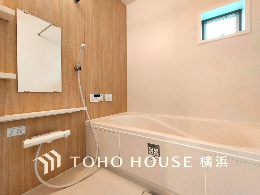 1日の疲れを取り心身を癒すことができる住まいの中のリラクゼーション空間、バスルーム。心からゆったりと寛いでいただけるよう、ゆとりのスペースを確保しています。