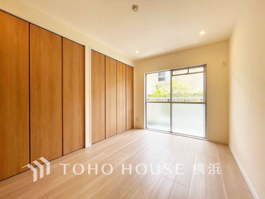 家族一人ひとりの大切なプライベート空間。趣味・感性で自由に演出できるよう、シンプルに仕上げた空間。暮らし心地を大きく左右する収納を、適材適所に配置し、使い勝手にも考慮しました。