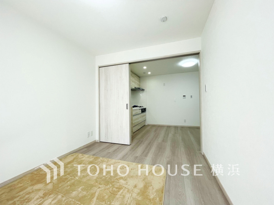 リビングに隣接した洋室は、引き戸を開け放してLDK空間を共有しながら開放的に使うこともできます。
