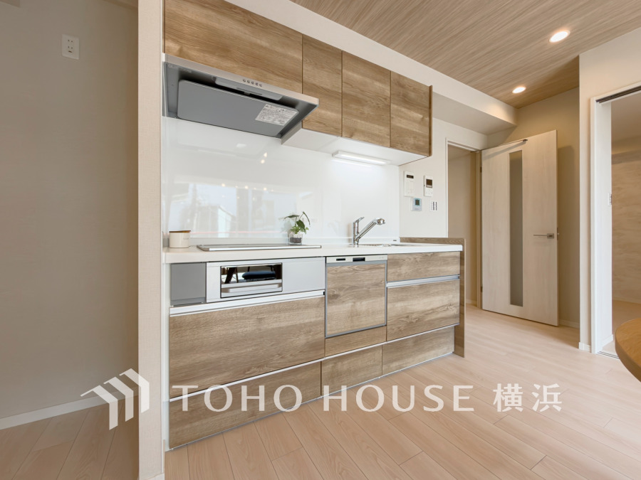 長い時間滞在するキッチンだからこそ、食事の準備を楽しい時間に、忙しい時でもスムーズに無駄なく作業できる、お手入れも簡単にできるなど、毎日を楽しくするキッチンスペースに仕上げました。