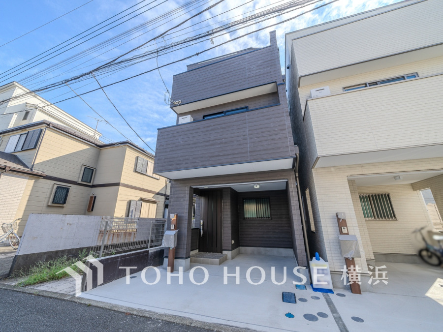 街に溶け合う美しい景観を生み出しているにも関わらず、採光や風通しを考えて設計された間取り。外観だけでなく、そこに住まうご家族の心地よさが最優先されますように。 