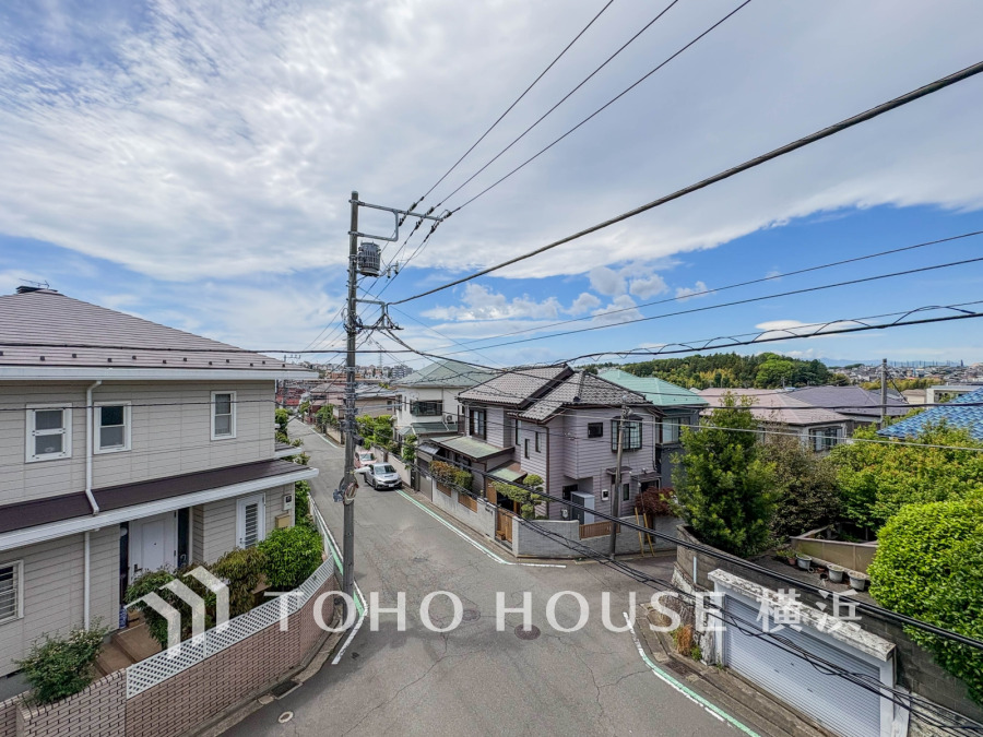 のびやかな眺望の広がる住環境。低層住宅が広がる街並みは、心地よい開放感が漂っています。
