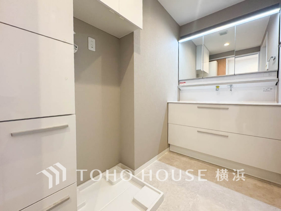 一日の始まりと終わりを心地よく演出してくれる、多彩な機能が備えられたパウダールーム。心地よいリフレッシュ空間です。