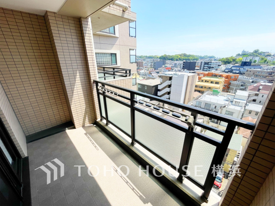 気持ちのいい空が見渡せるバルコニー。爽やかな風を感じて、心躍る素敵な暮らしがはじまります。
