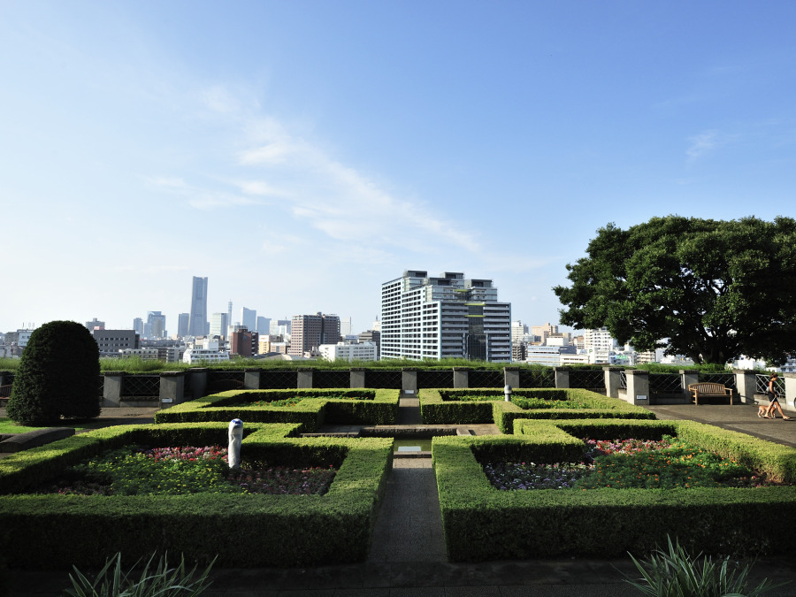 山手イタリア山庭園　約350ｍ