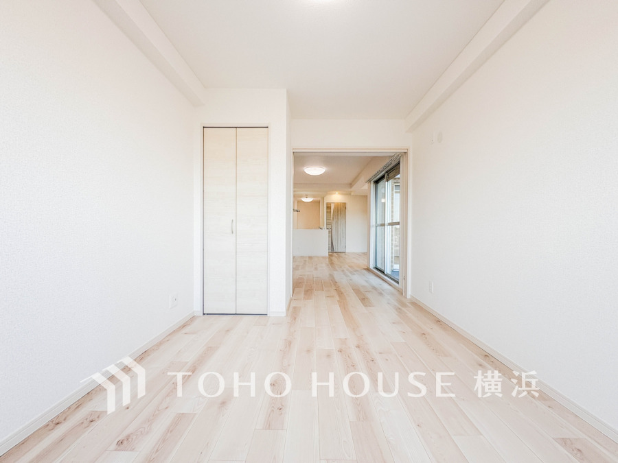 リビングに隣接した洋室は、引き戸を開け放してLDK空間を共有しながら開放的に使うこともできます。
