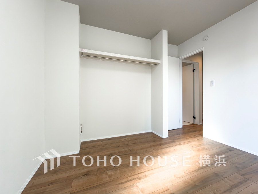 採光もアクセントの一つとして。プライベートルームにはやさしい光が射し込んでいて、この明るい好みの空間で読書をしたり、音楽を聞いたりと一人の時間も充実したものにできます。