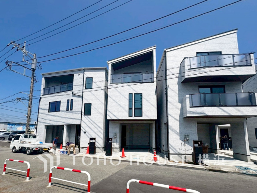 爽やかな青空の下に贅沢なほどに降り注ぐ陽光、豊かな居住性と、クオリティが見事に調和した住空間は、住まうことの喜びを感じさせてくれます。