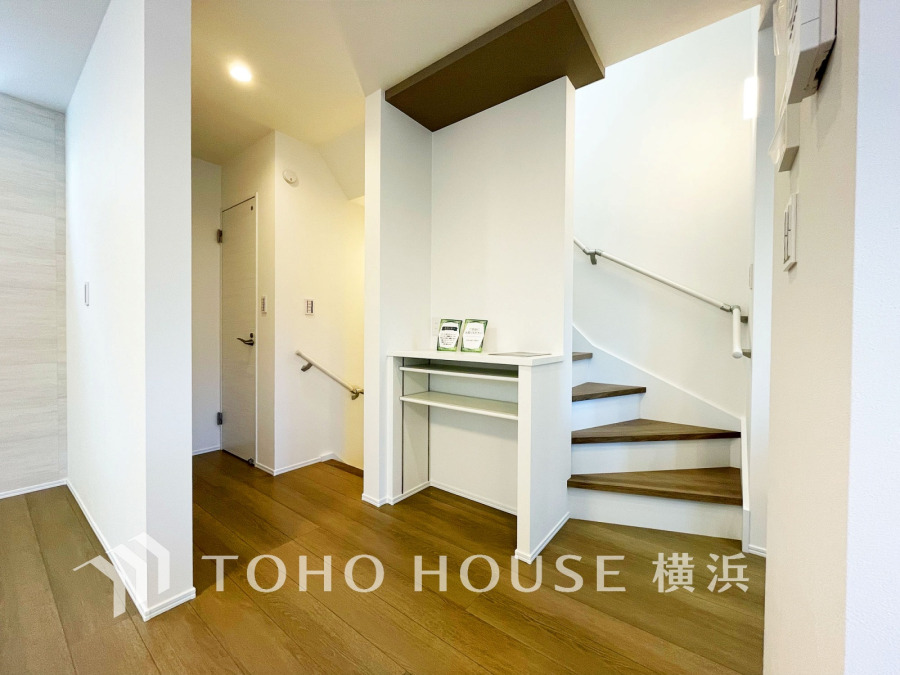 ちょっとした家事やお子様の宿題スペースなどにもお使い頂けるカウンタースーペース。ご家族のコミュニケーションが取りやすく、自然にみんなが集まってくるようなリビング階段採用のプランです。