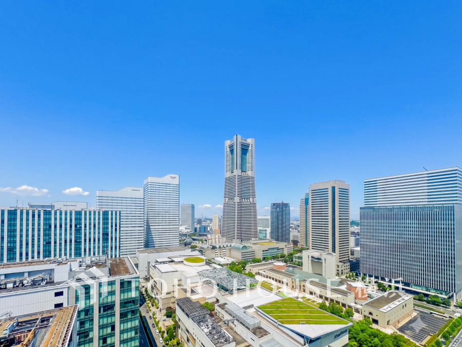 ランドマークタワーを身近に。横浜に住まう喜びを感じる景色です。
