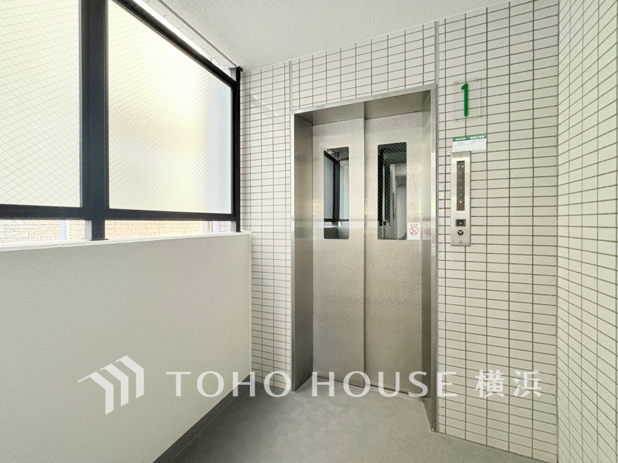 重い荷物などがあるときや、お子様をベビーカーで運ぶときなどに大変便利です。足腰の悪い方には欲しい設備です。