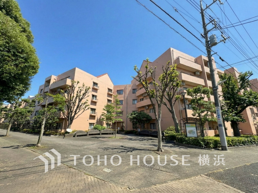 広大な敷地に複数の棟が建ち並ぶビッグコミュニテです。静かな環境で快適な暮らしを実現します。