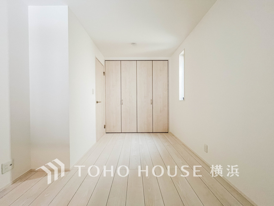 1日の疲れを癒し、心地よく寛げるようゆったりとした広さを確保しています。プライベートタイムをより優雅に穏やかに…。落ち着いた雰囲気を紡ぎます。