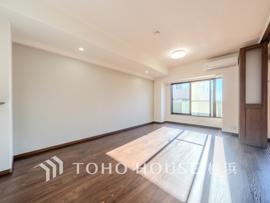 太陽の恵みを受けた明るい空間。吹きぬける風を感じながら爽やかで風通しの良い暮らしが叶います。
