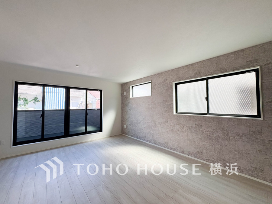 一日の中で多くの時間を過ごすことになる住まいだからこそ、いつも穏やかな空間であるように心掛けています。構成する建材などへの配慮が、住まう方の健康を守ります。