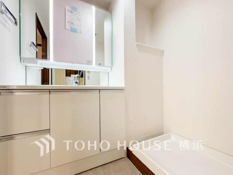 一日の始まりと終わりを心地よく演出してくれる、多彩な機能が備えられたパウダールーム。心地よいリフレッシュ空間です。