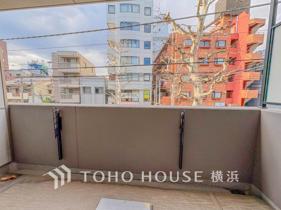 太陽に愛された邸は、陽当り・通風に優れた魅力的で快適さを追求した邸宅でした。ここに住むからこそ意味がある。