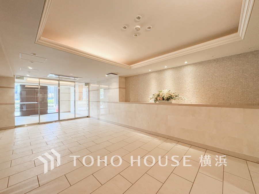 格調と気品を息づかせたエントランス。住む人や訪れる人をやさしくエスコートします。
