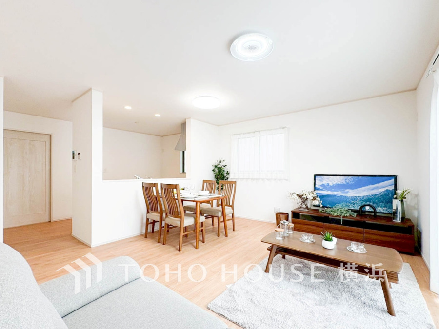 一日の中で多くの時間を過ごすことになる住まいだからこそ、いつも穏やかな空間であるように心掛けています。構成する建材などへの配慮が、住まう方の健康を守ります。