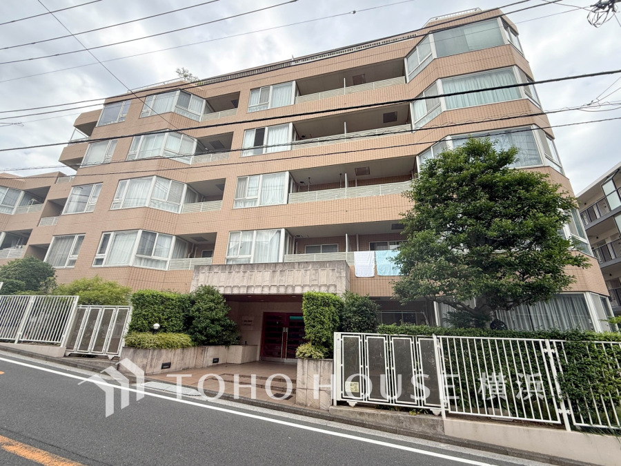駅やお買物、教育施設が徒歩圏に揃う便利な立地は快適な暮らしを叶えます。

