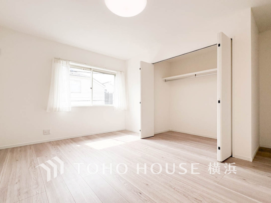 穏やかな寛ぎを届ける上質仕様のゆとりあるお部屋。自分時間を充実させながら心豊かにできるプライベート空間。