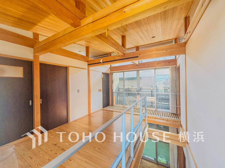 2階のホールは5.1帖の開放感とゆとりのある空間です