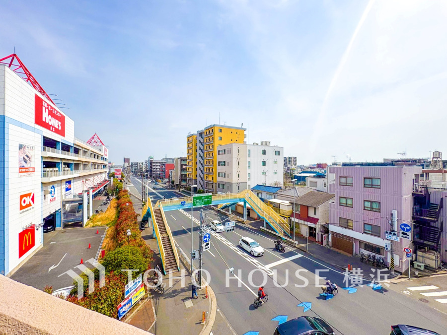 開放感があり、遮るものもなく気持ちのいい景色が広がります。お部屋にも爽やかな風と暖かく柔らかな日差しが差し込み、毎日の暮らしを豊かに彩ります。