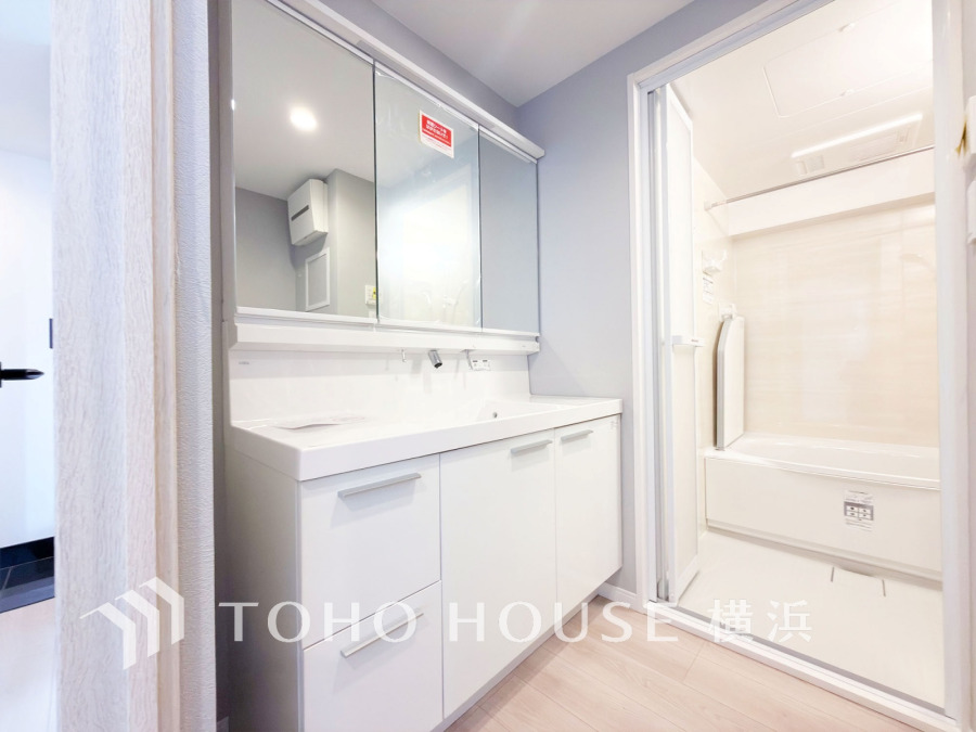 一日の始まりと終わりを心地よく演出してくれる、多彩な機能が備えられたパウダールーム。心地よいリフレッシュ空間です。