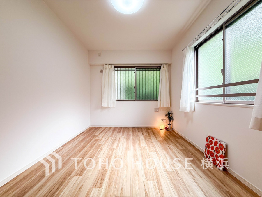 お客様の求める本当の“住み心地”とは何なのか。そのための一手間一工夫を惜しみません。街並みや周辺の環境に呼応しながら、美しく、そして毎日の暮らしを考慮した機能性の高い住まい。
