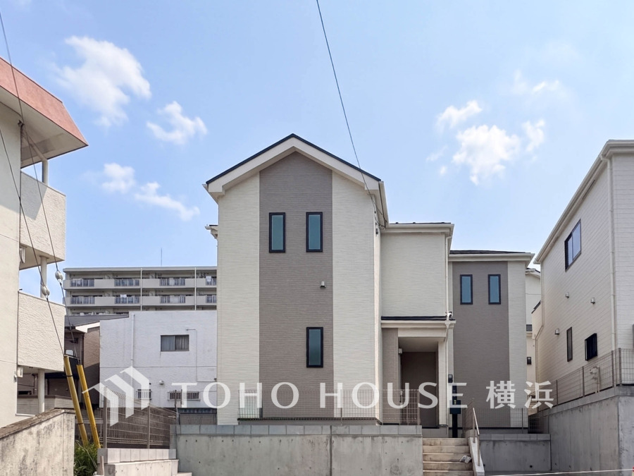 表現された空間は豊かな光と風を纏い、暮らしの時間を豊かにしてくれます。デザインされた空間と競い合うかのような充実した建物設備も家族の時間を彩ってくれることでしょう。