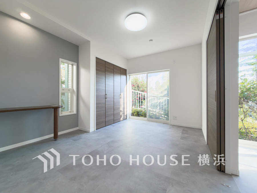 感性を育むプライベートルームはシンプルでスマートな空間。好みの空間で読書をしたり、音楽を聞いたりと一人の時間も充実したものにできます。