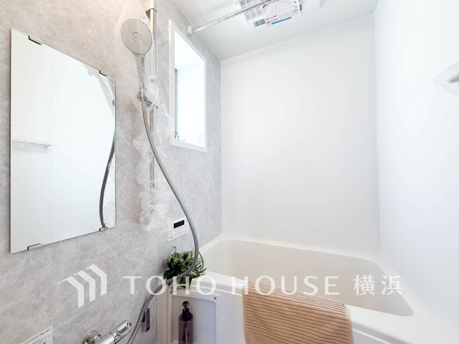 1日の疲れを取り心身を癒すことができる住まいの中のリラクゼーション空間、リラックスできるよう優しいカラーをチョイスしました。時を忘れるほどのんびりできる空間に。