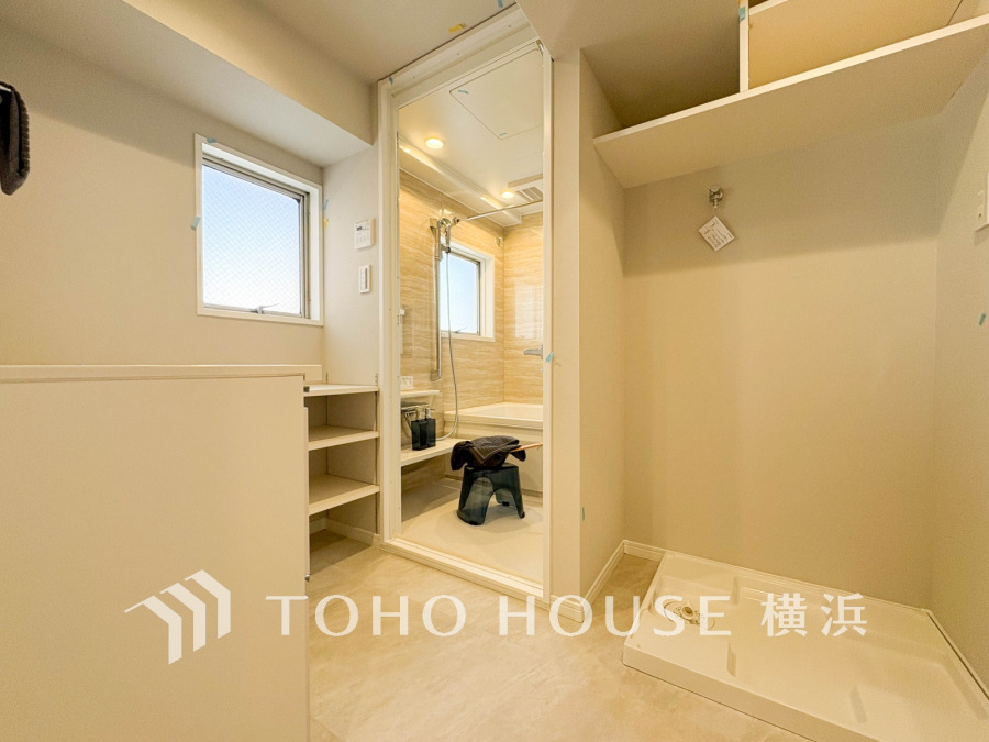 1日の疲れを取り心身を癒すことができる住まいの中のリラクゼーション空間、リラックスできるよう優しいカラーをチョイスしました。時を忘れるほどのんびりできる空間に。