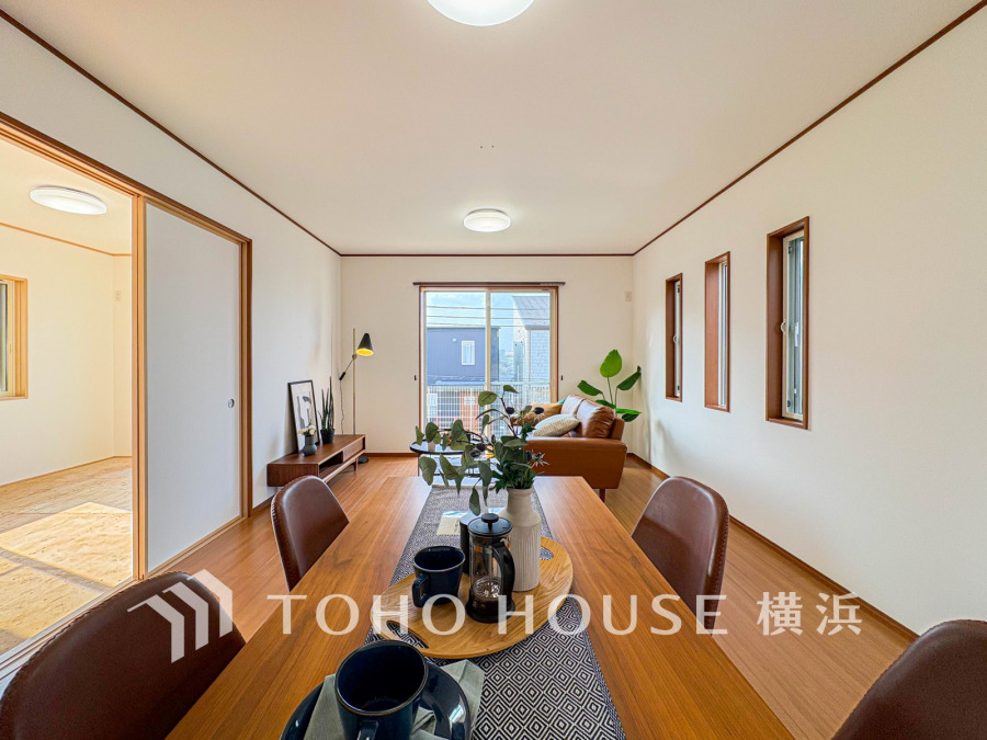 ご家族やお客様との時間など、多くの時を刻む空間。何気なく過ぎる時でさえも上質なひと時となる快適な空間を目指して。