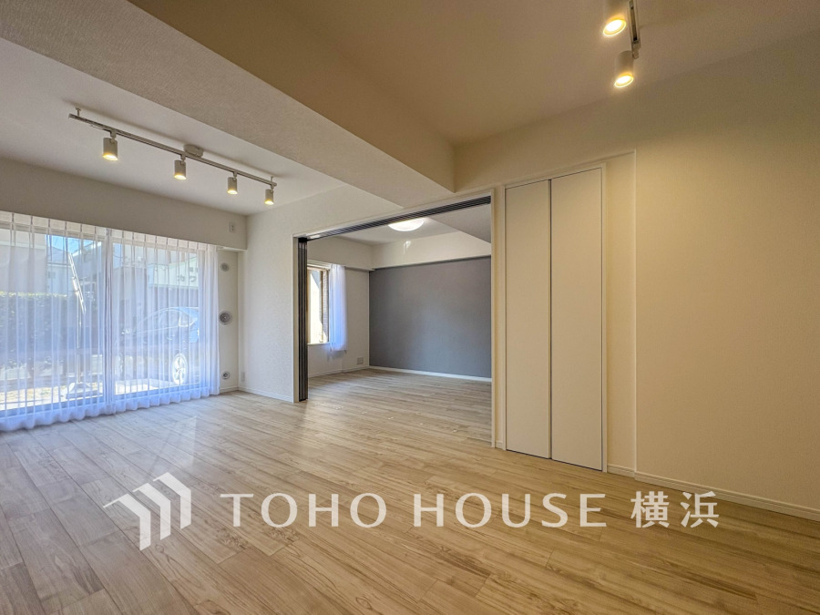 ご家族やお客様との時間など、多くの時を刻む空間。何気なく過ぎる時でさえも上質なひと時となる快適な空間を目指して。